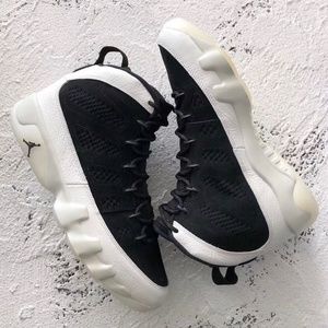 Jordan 9s Sz 11 Men Black & White